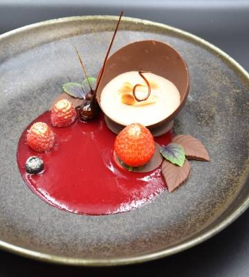Mousse gourmande et ses fruits rouges