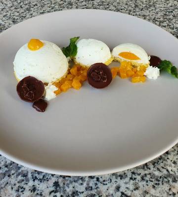 Dessert surprise with mango and chocolate